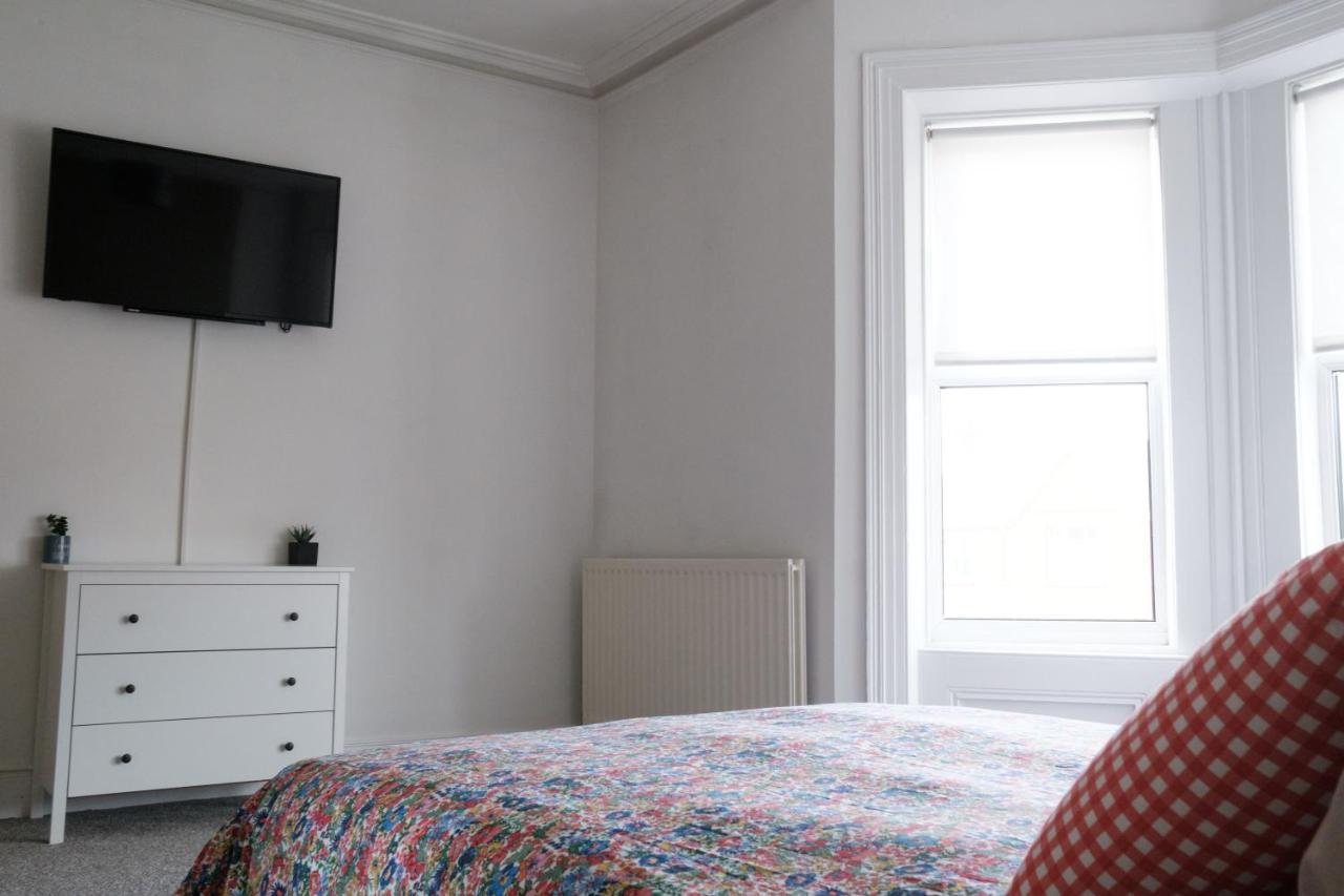 Gorgeous 3 Bedroom Victorian Townhouse 리즈번 외부 사진