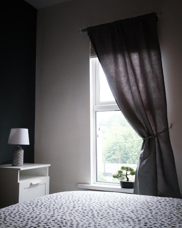 Gorgeous 3 Bedroom Victorian Townhouse 리즈번 외부 사진